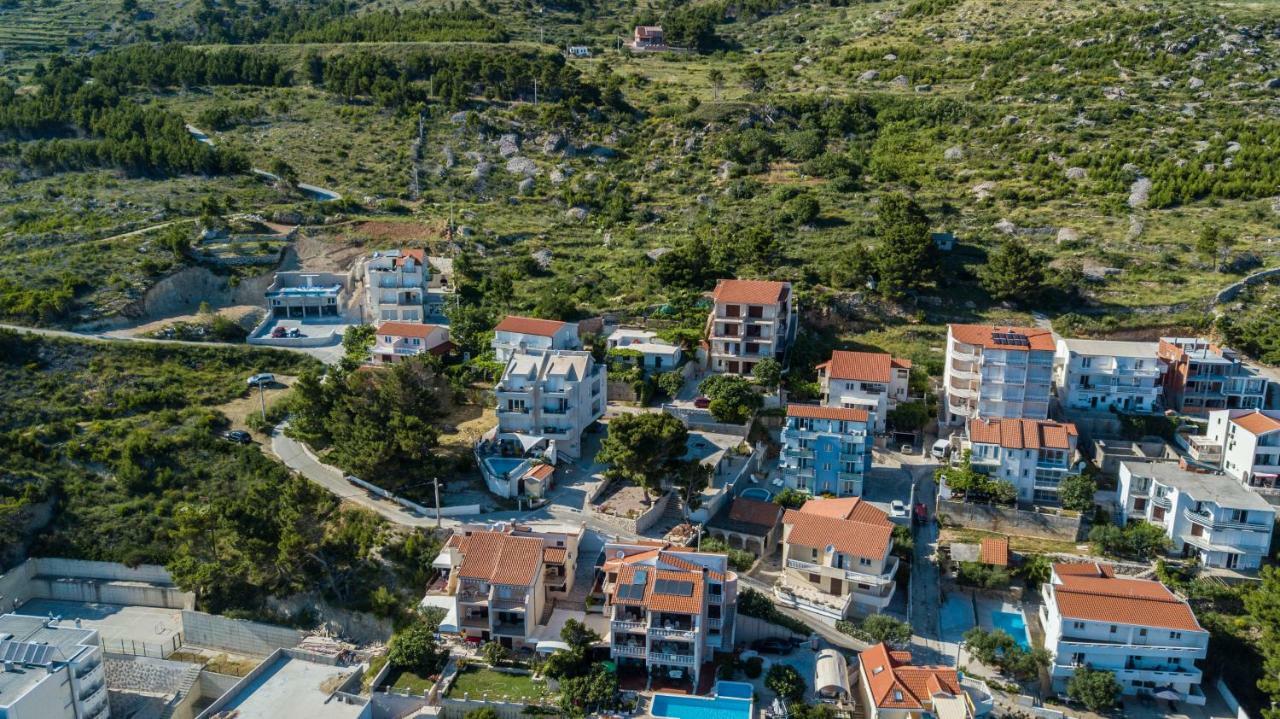 Apartments Pusic Omiš Buitenkant foto