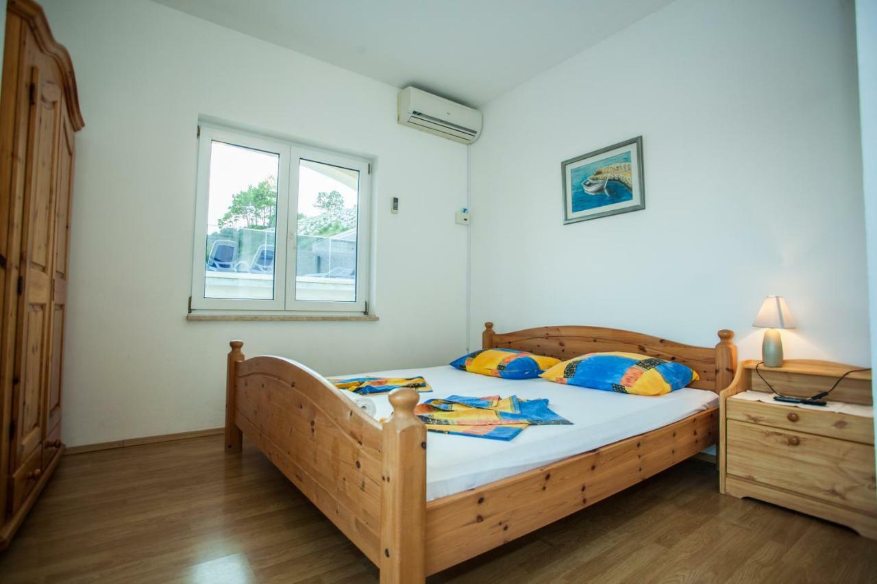 Apartments Pusic Omiš Buitenkant foto