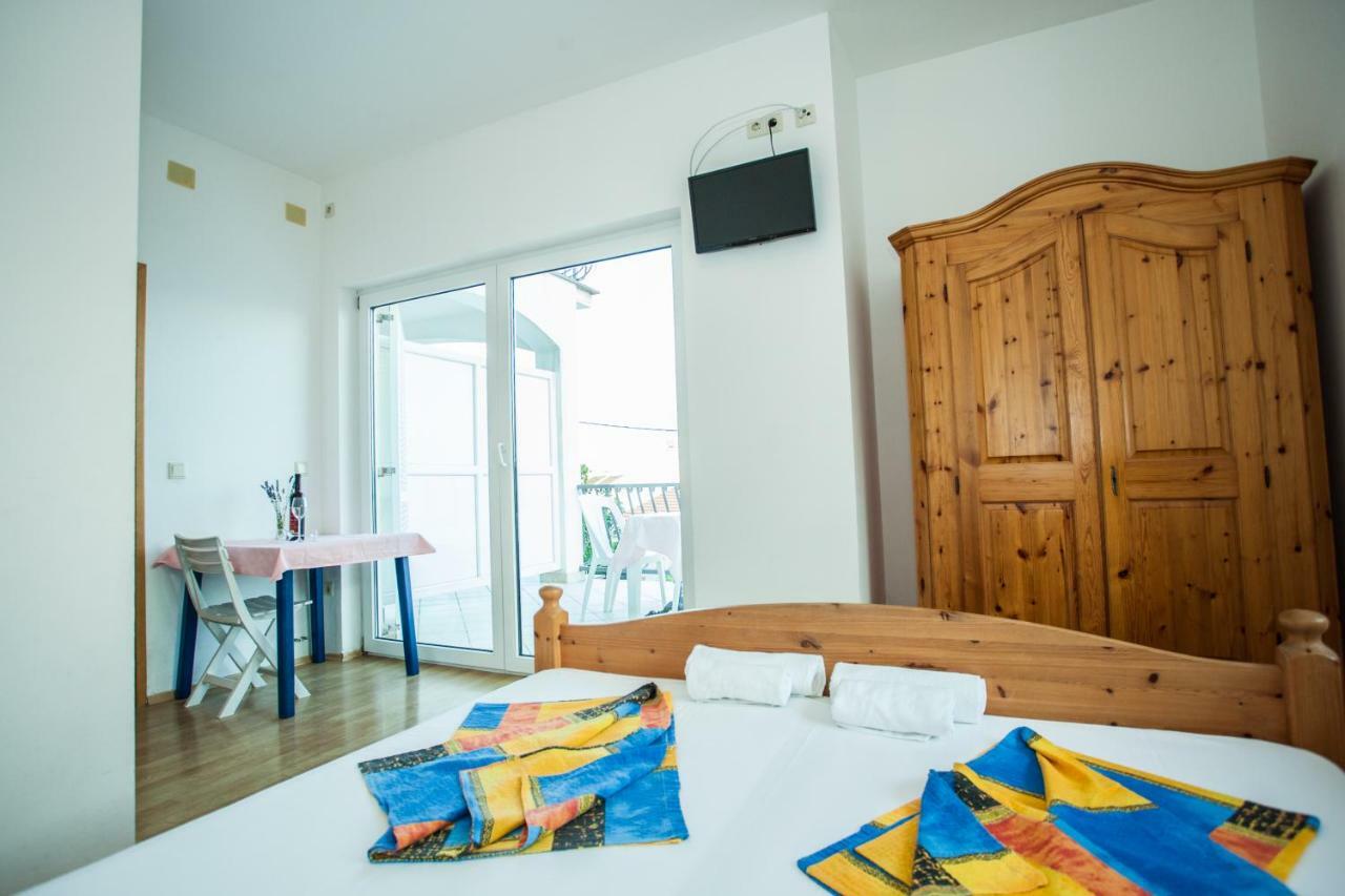 Apartments Pusic Omiš Buitenkant foto