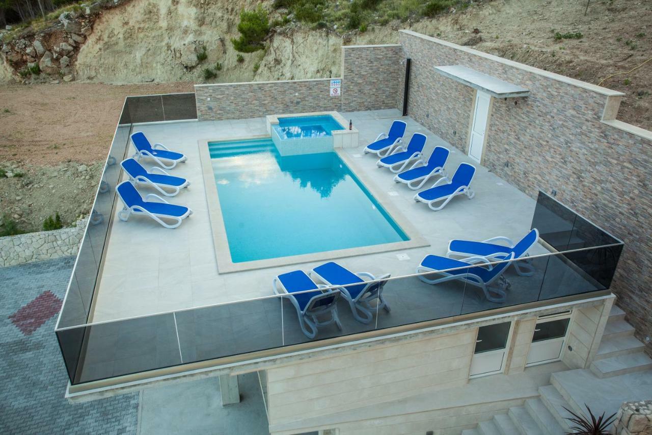 Apartments Pusic Omiš Buitenkant foto