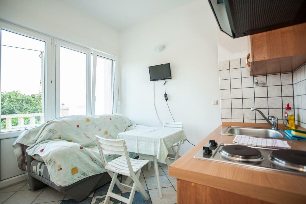 Apartments Pusic Omiš Buitenkant foto