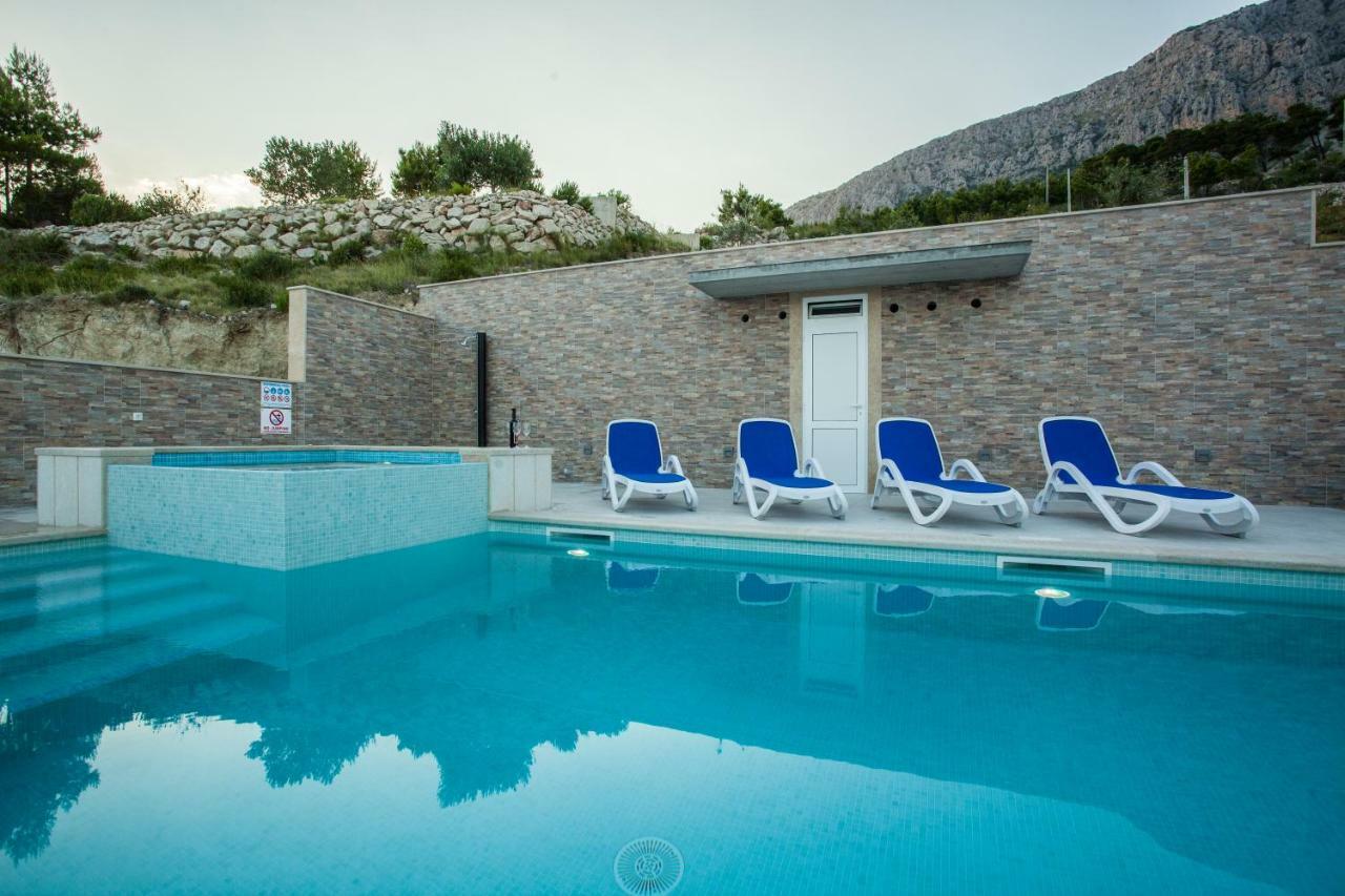 Apartments Pusic Omiš Buitenkant foto